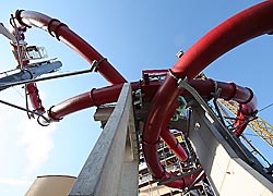 L2 - Die weltweit erste Doppellooping-Wasserrutsche